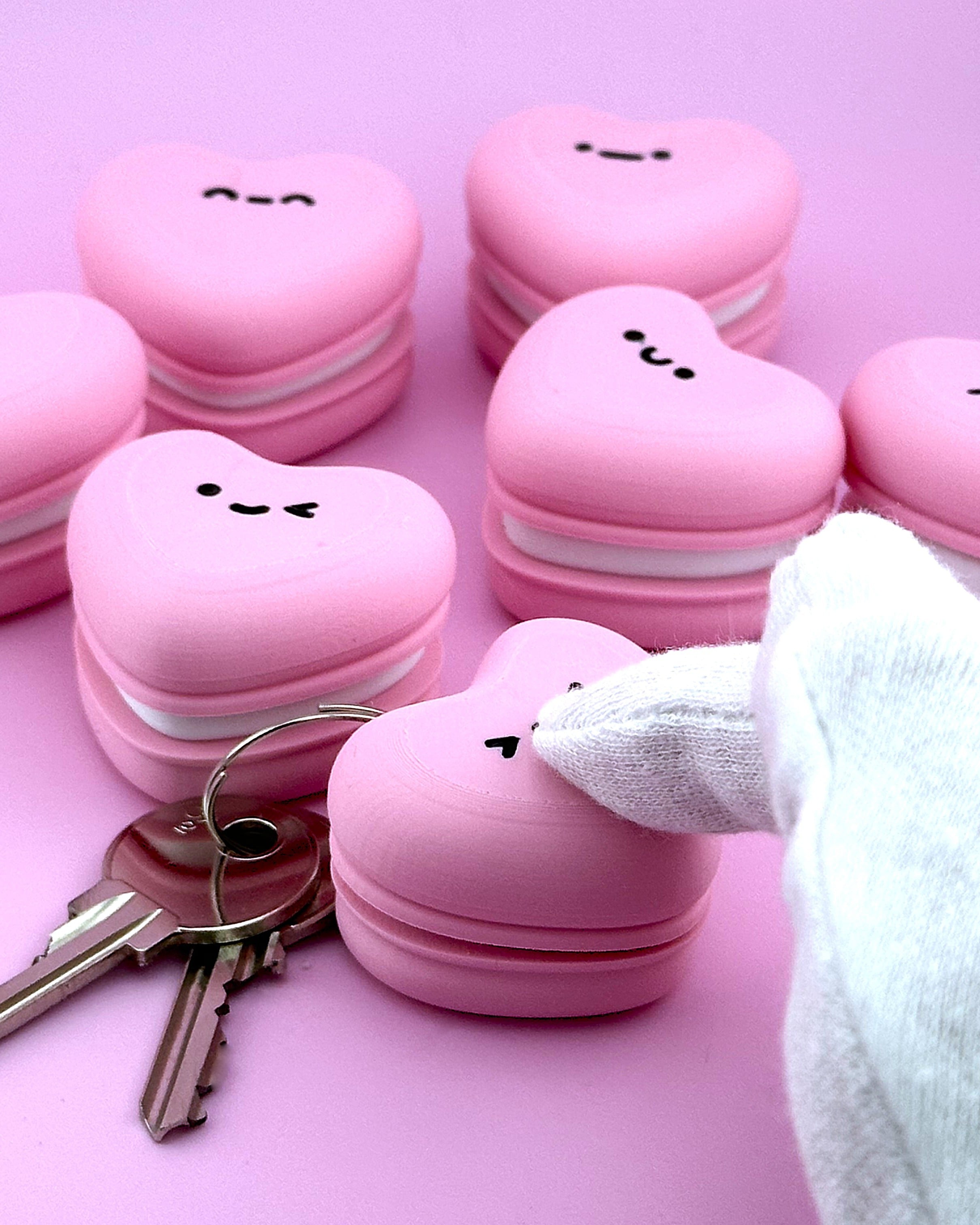 Clicky heart macaron keychain complete edition 3d model