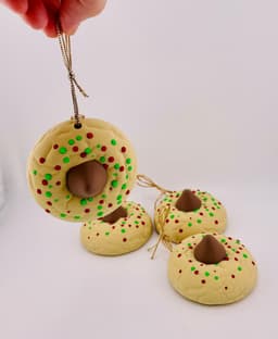 Holiday Kiss Cookie Ornaments 3d model
