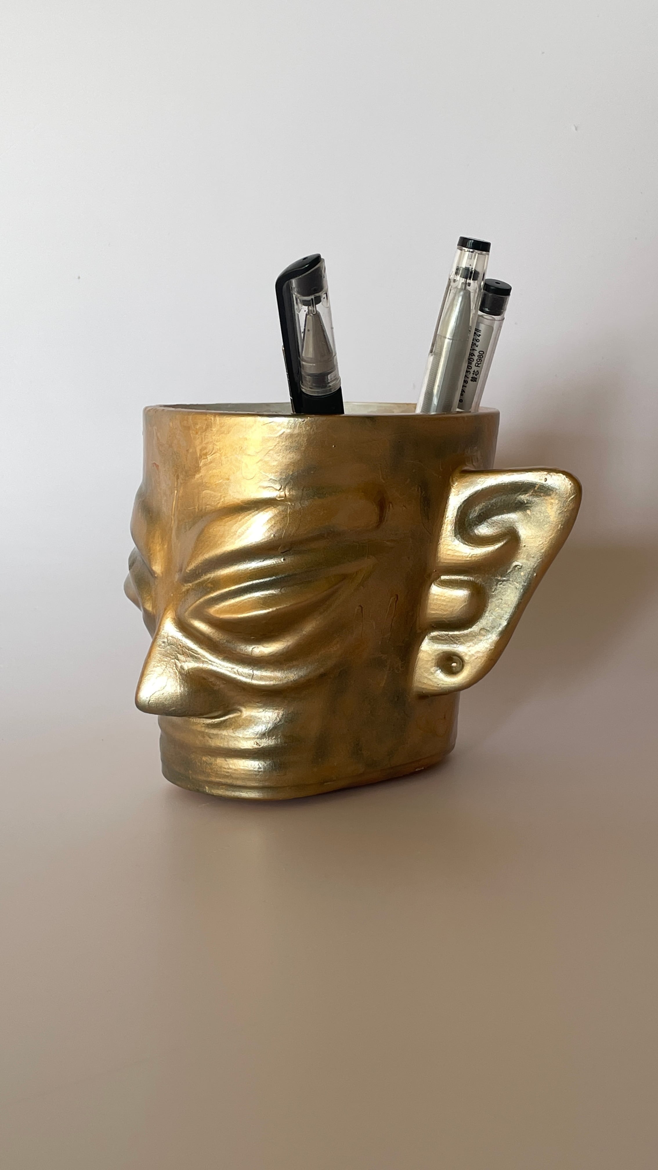 Alien face pen holder.3mf 3d model