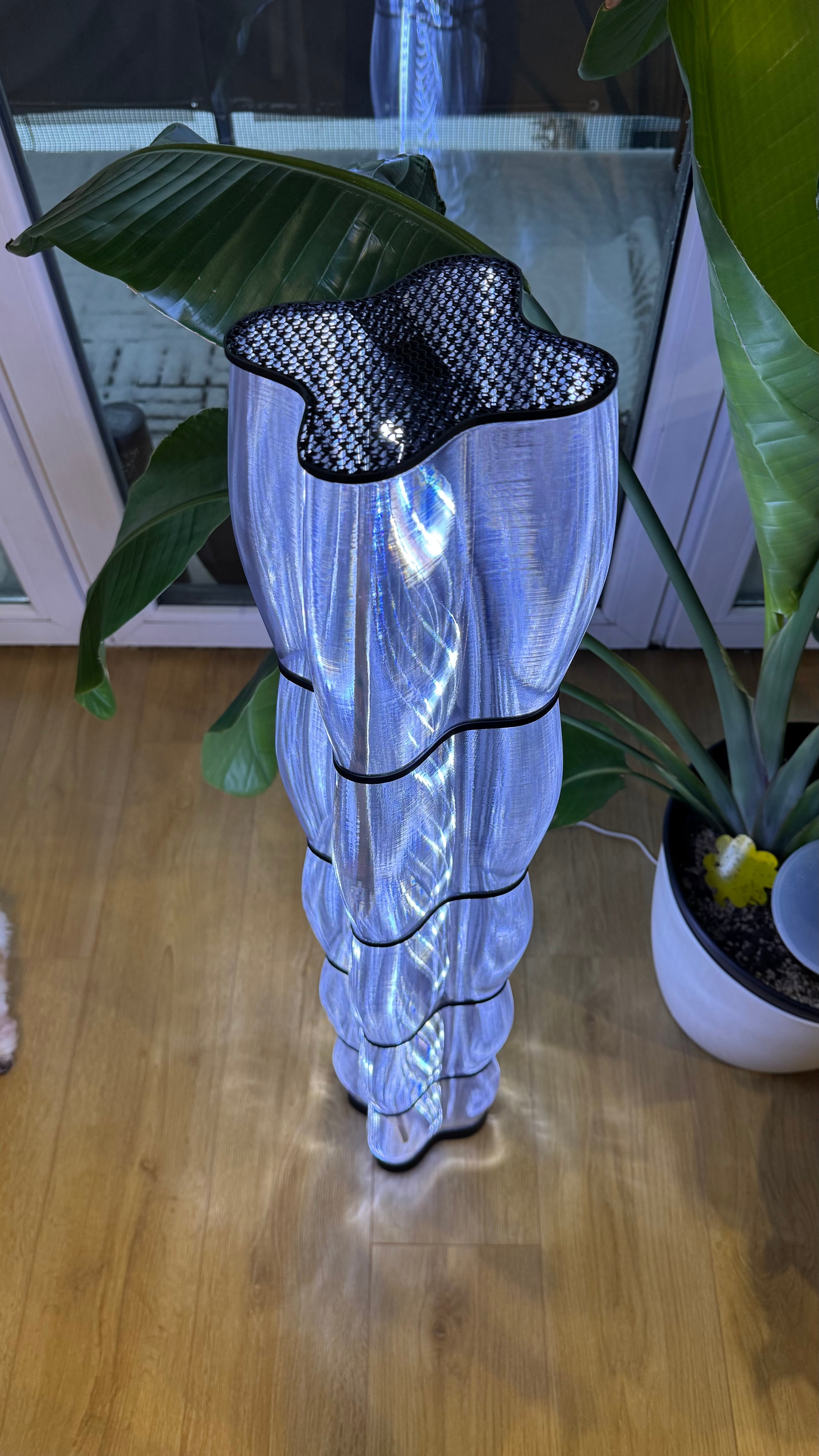 Beta version tall modular lamp 3d model