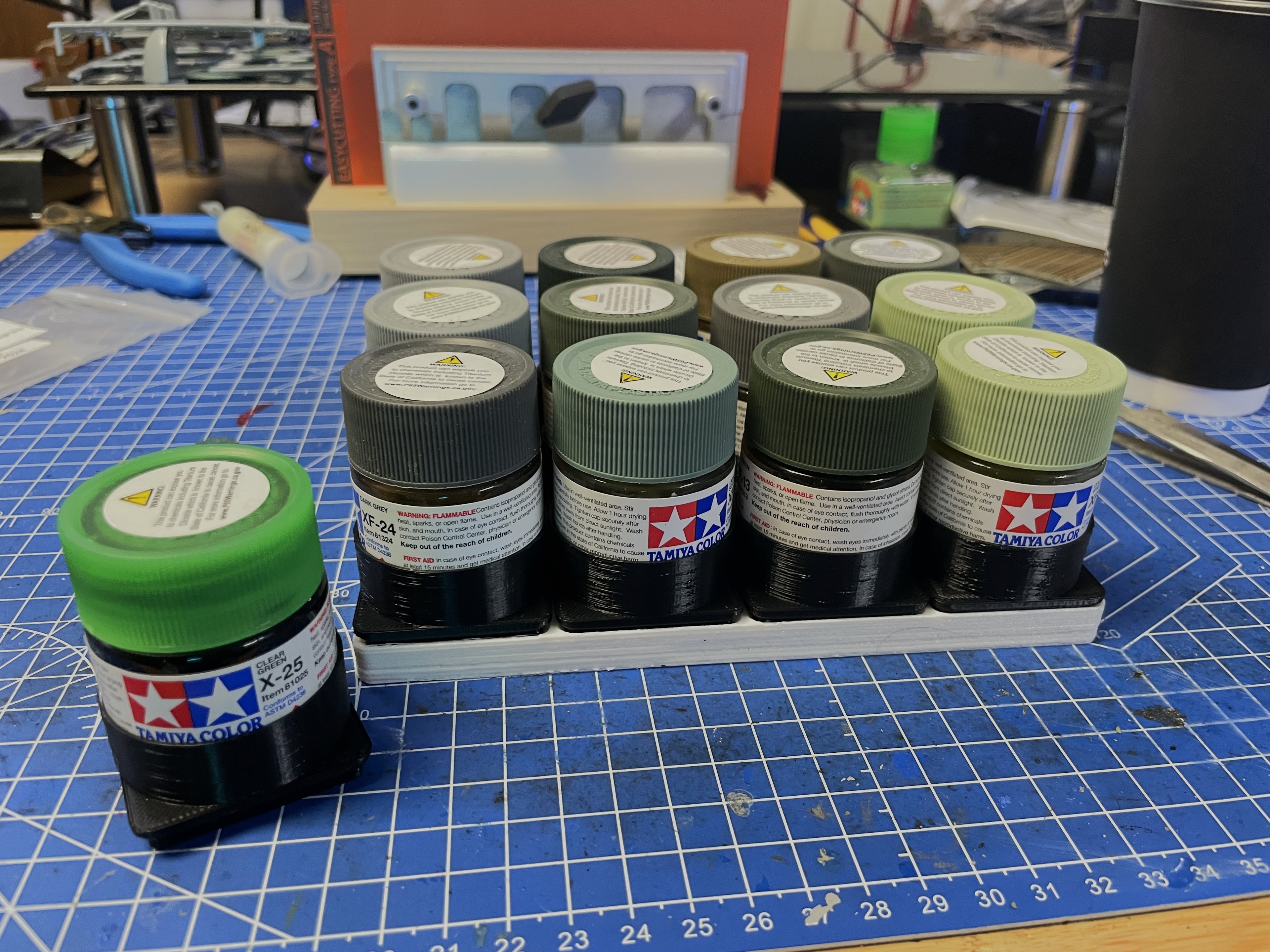 Gridfinity Tamiya 23ml Single Bottle Holder 3d model