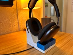 Gridfinity AirPods Max Stand with Charging 3d model