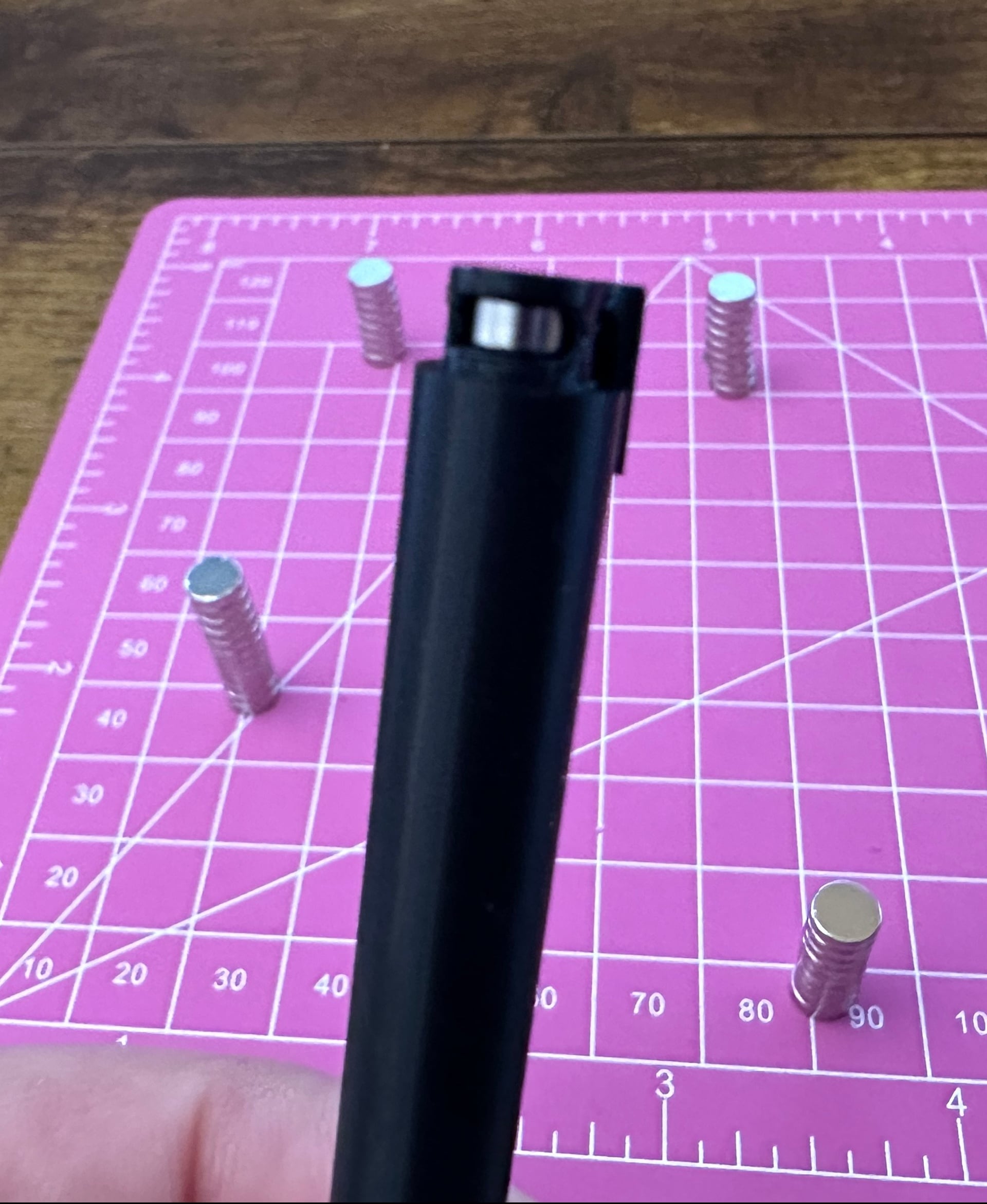 6X2mm Magnet Dispenser 3d model