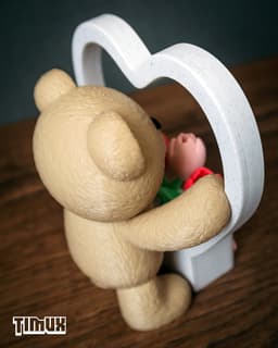 TEDDY BEAR WITH A HEART OF TULIP 3d model