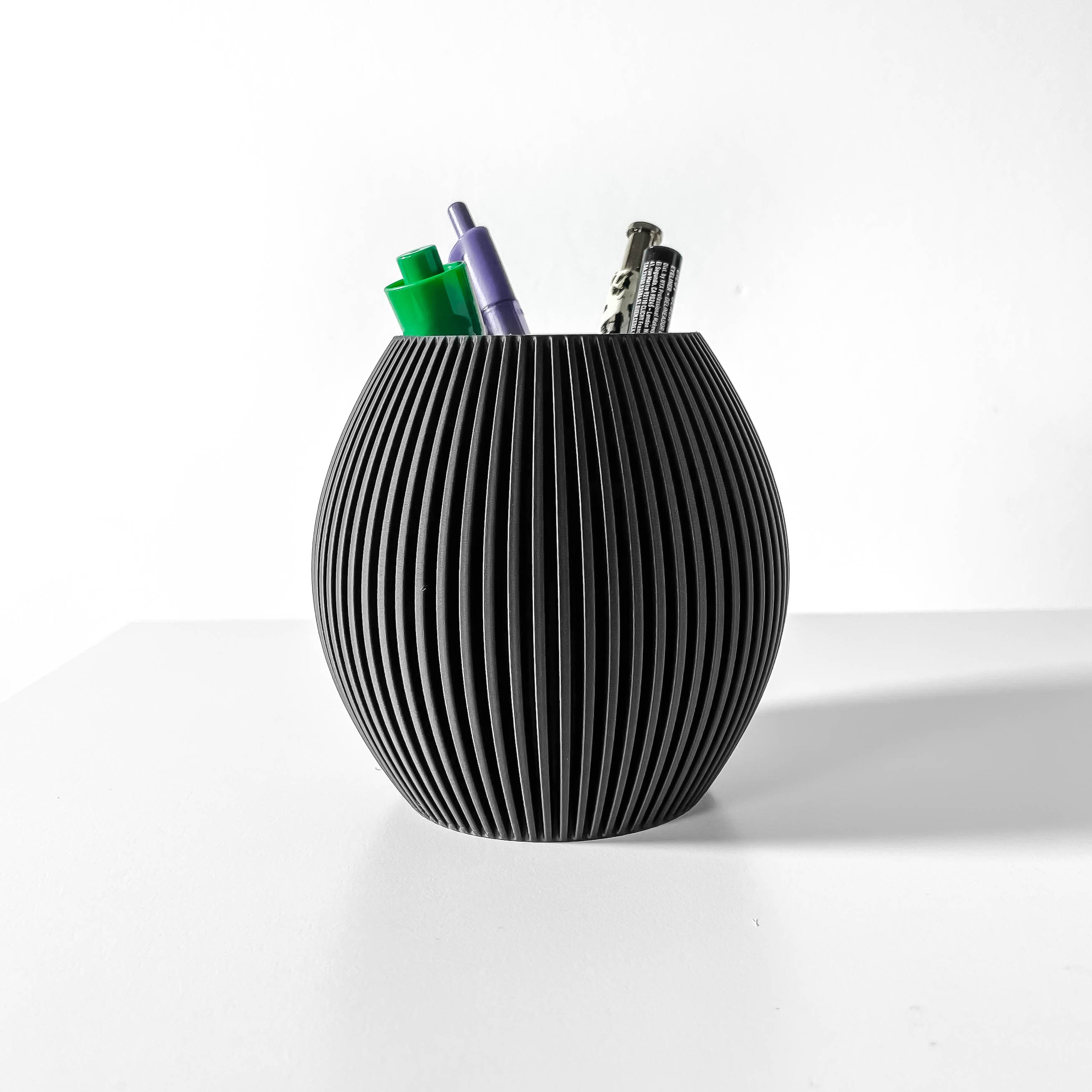 The Renis Pen Holder | Desk Organizer and Pencil Cup Holder | Modern Office and Home Decor 3d model