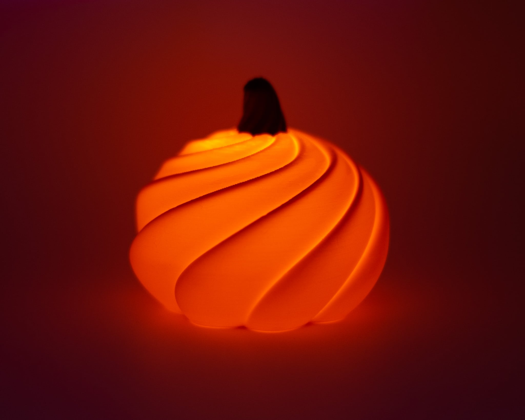 Twisted Pumpkin Tealight 3d model