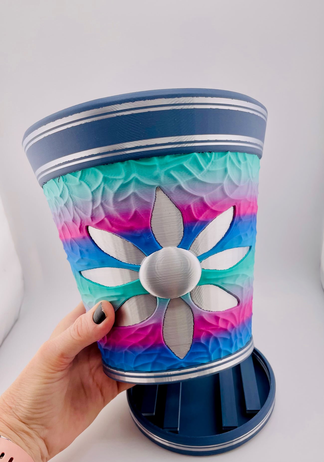 Carved Leaf Vein Pot 3d model