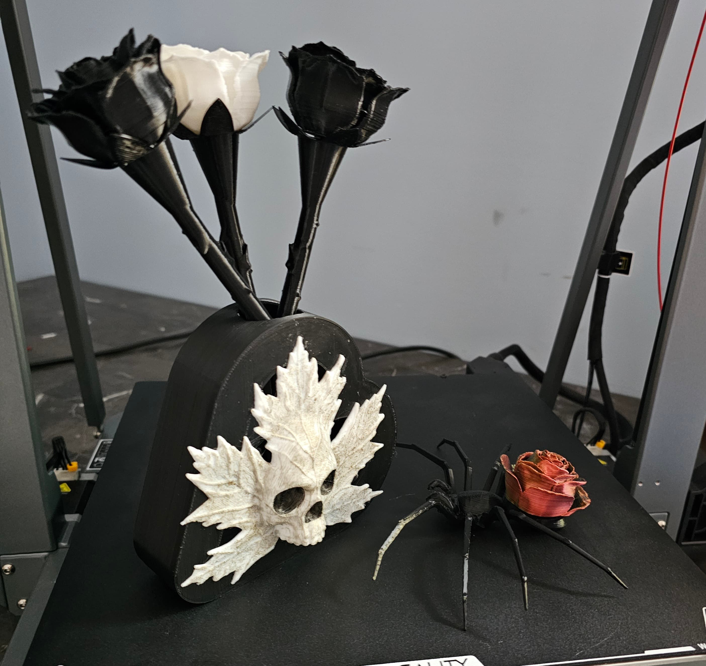 put a couple things together with your skull leaf. The spider turned out really cool as well.