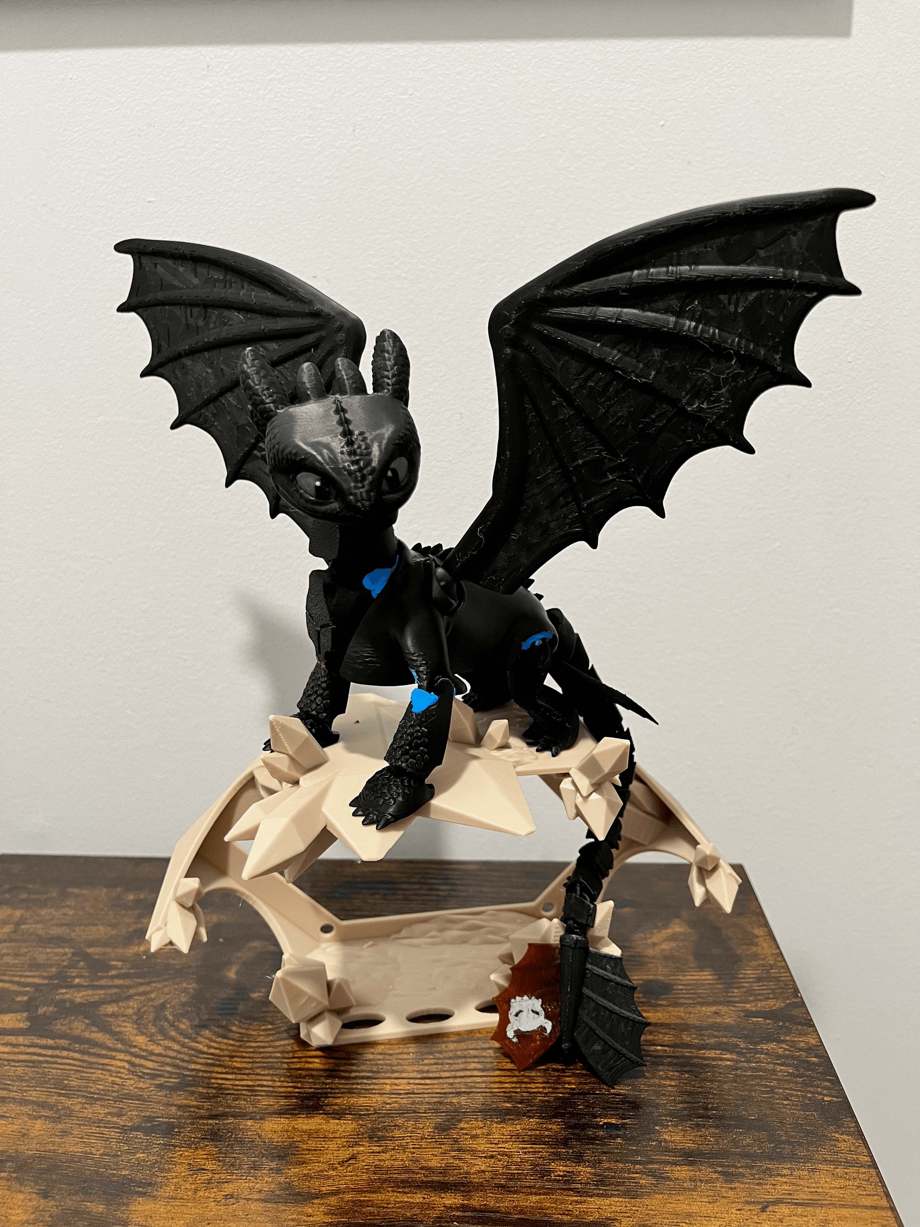 The joints and neck are a little loose and floppy, and I had to stiffen them with putty to get him to stand, but the look of the model is gorgeous!!!