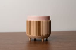 Planter with Legs - The Ellwood 3d model