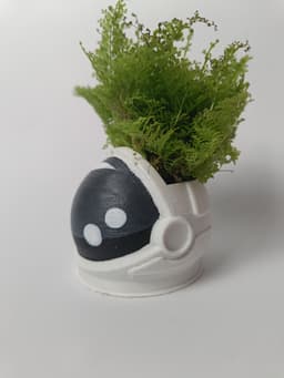 Astronaut Planter 3d model