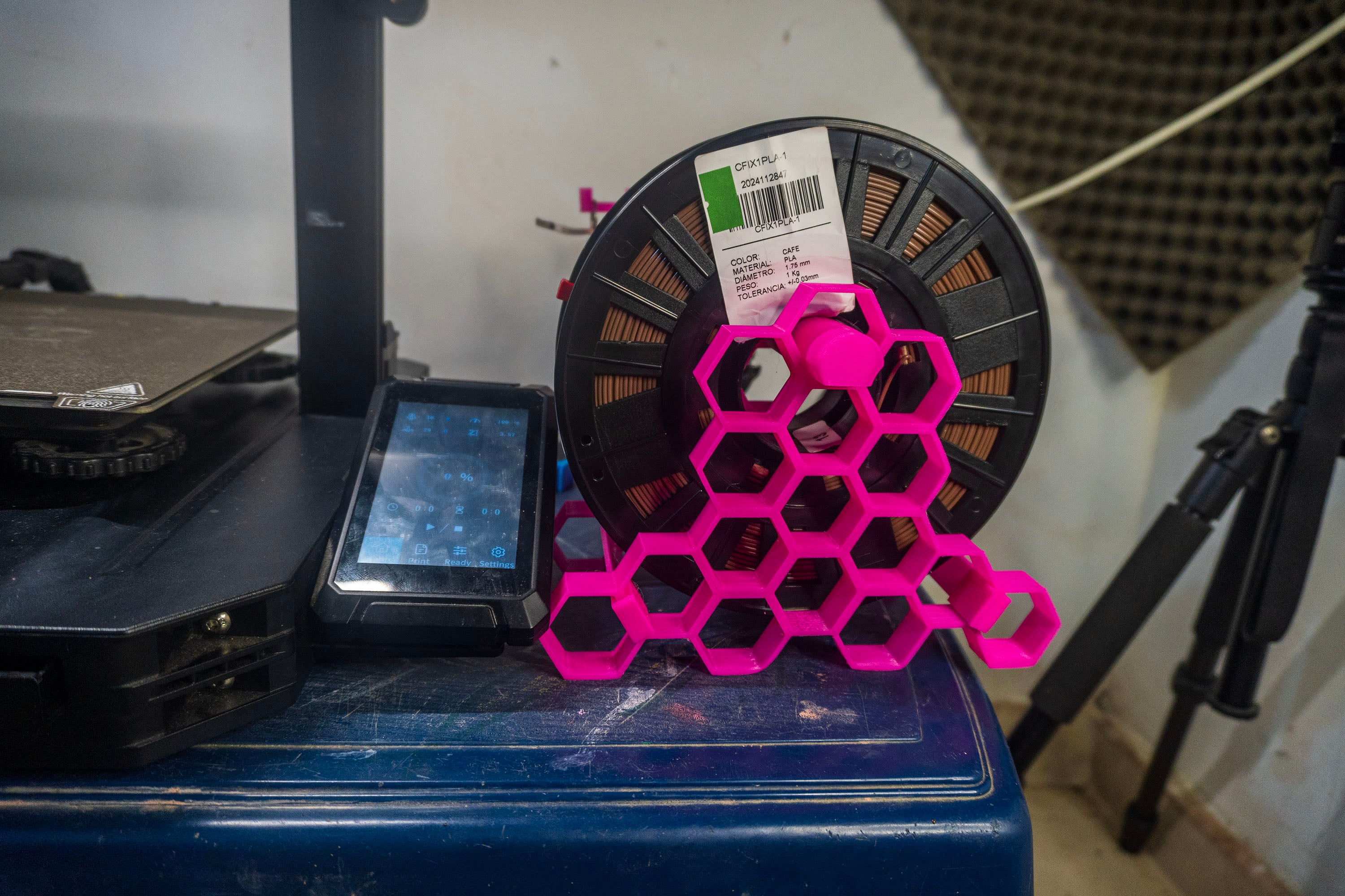 filament stand for floor 3d model