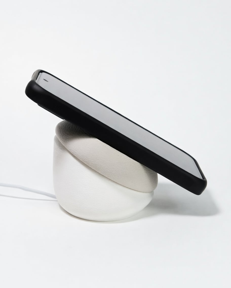 Pebble - MagSafe Phone Charger 3d model