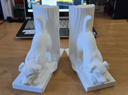Printed this for my sister-in-law using Overture White PLA so it can be painted however she would like it.
I chose this because she has a golden retriever that she absolutely adores, his name is Milo and it reminds me of him and I think she's going to love this thanks for the creation! 3d model