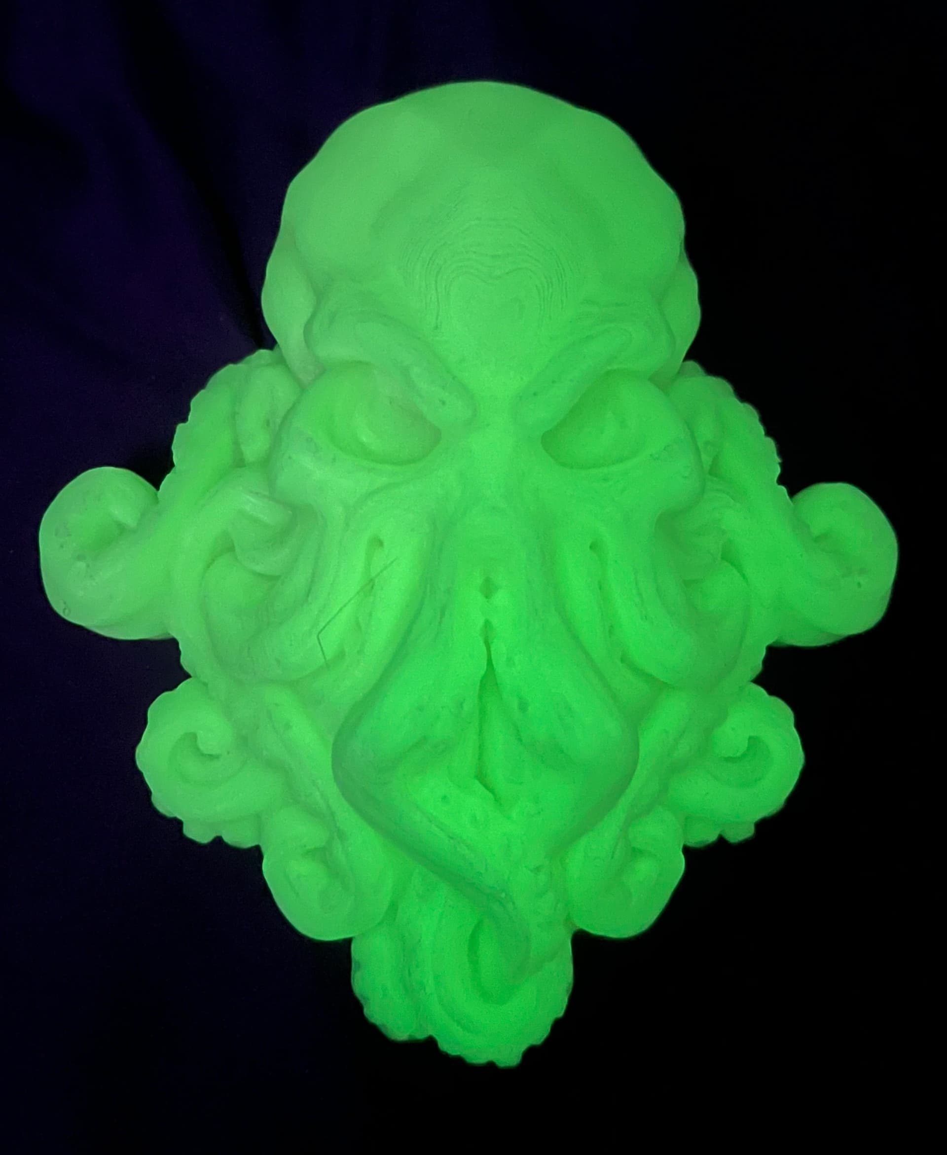 W/ Glow in the dark pla!