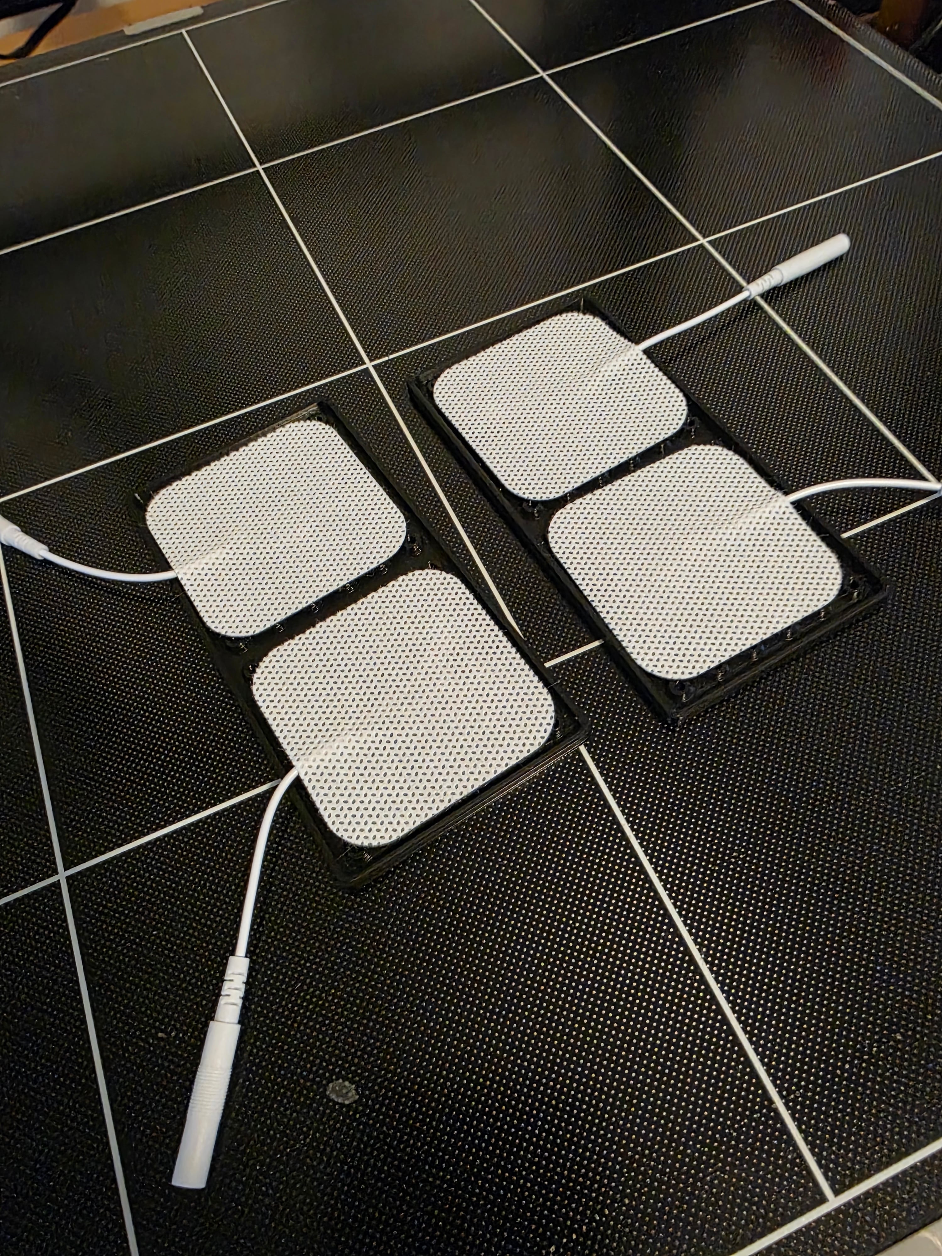 Tens 2X2 Pad Holder Tray 3d model