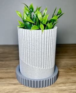 Modern Planter with Removable Drip Tray 3d model