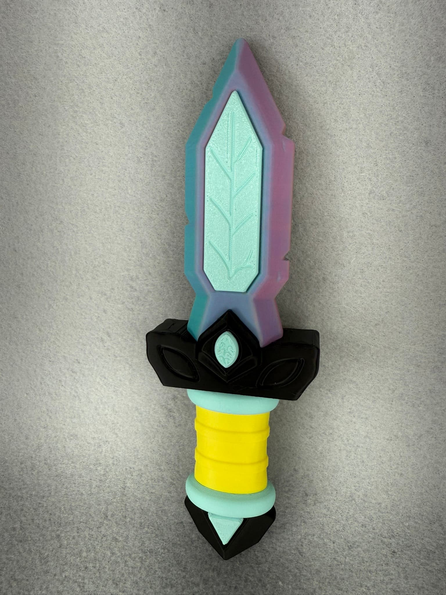 Tri-Color Creality Soylin -- really like how this blade came out.