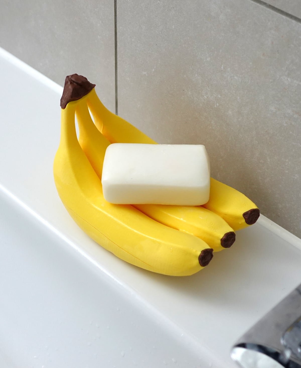 Banana soap dish 3d model