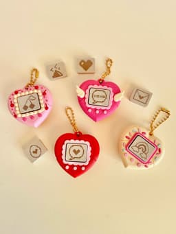 Valentines Heart Clicker Keychain Fidget Toy V-Pet Bundle 3d model