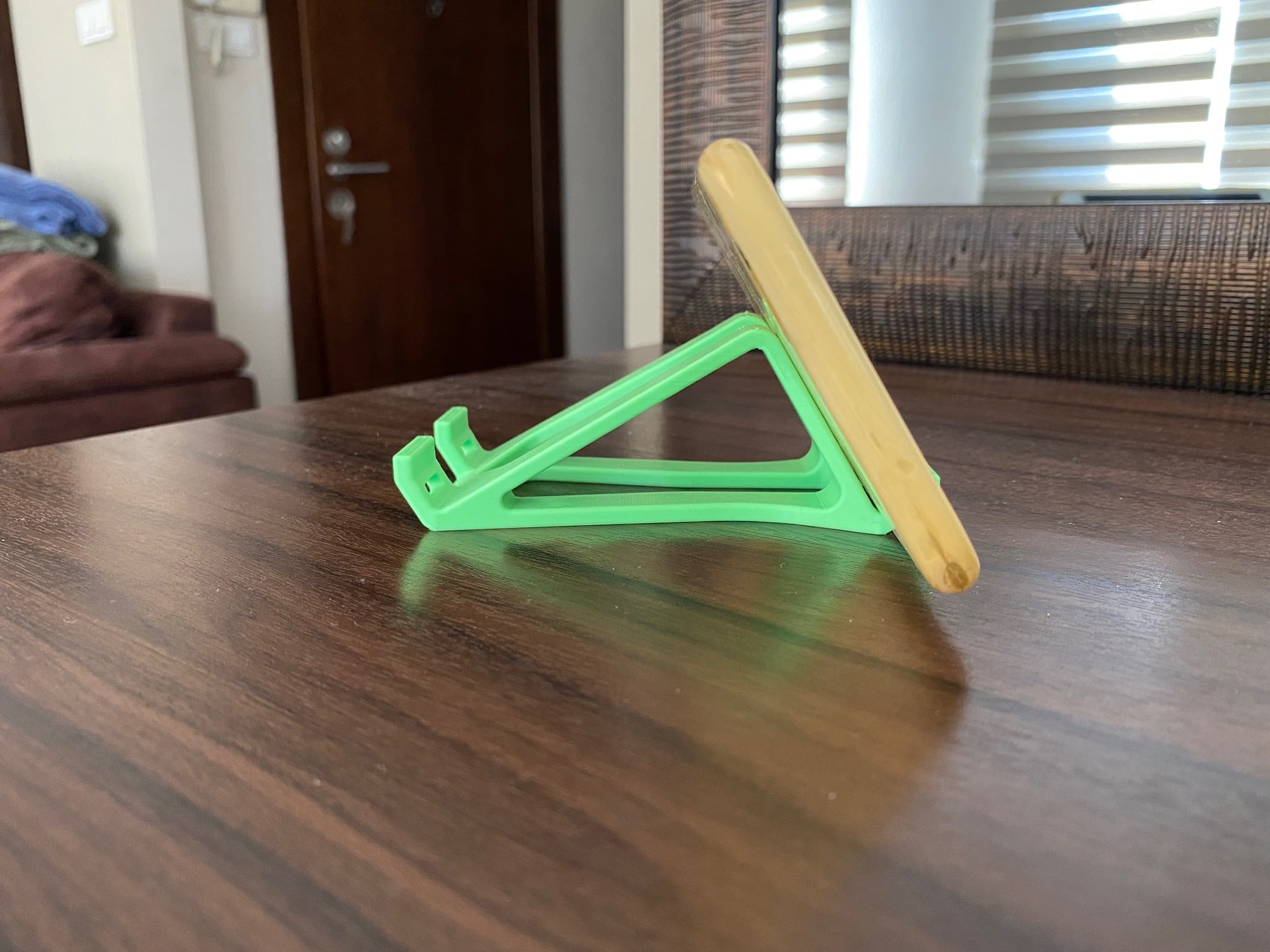Mckurt's Phone Stand 3d model