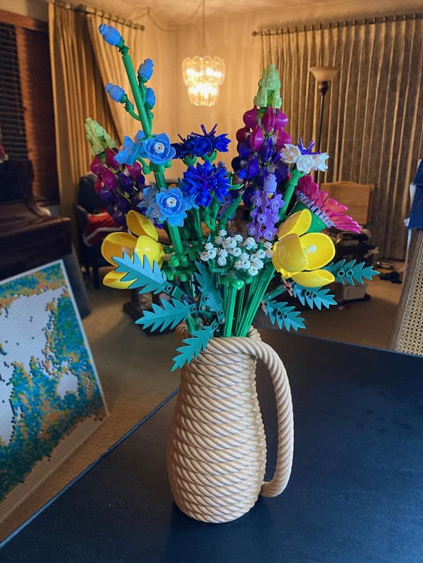 Perfect vase for my lego flowers!