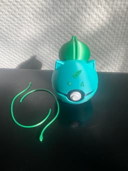 Très jolie ball bulbi 🥰 facile à monter et simple à imprimer grâce aux paramètres déjà faits dans le fichier, merci ms3d 🙂 3d model