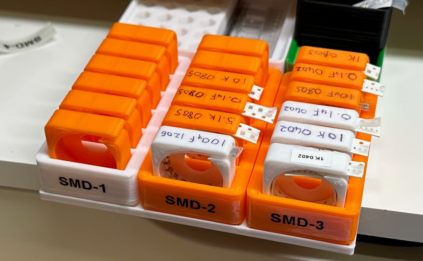 Gridfinity SMD Cut Tape Holder for SMD parts 3d model