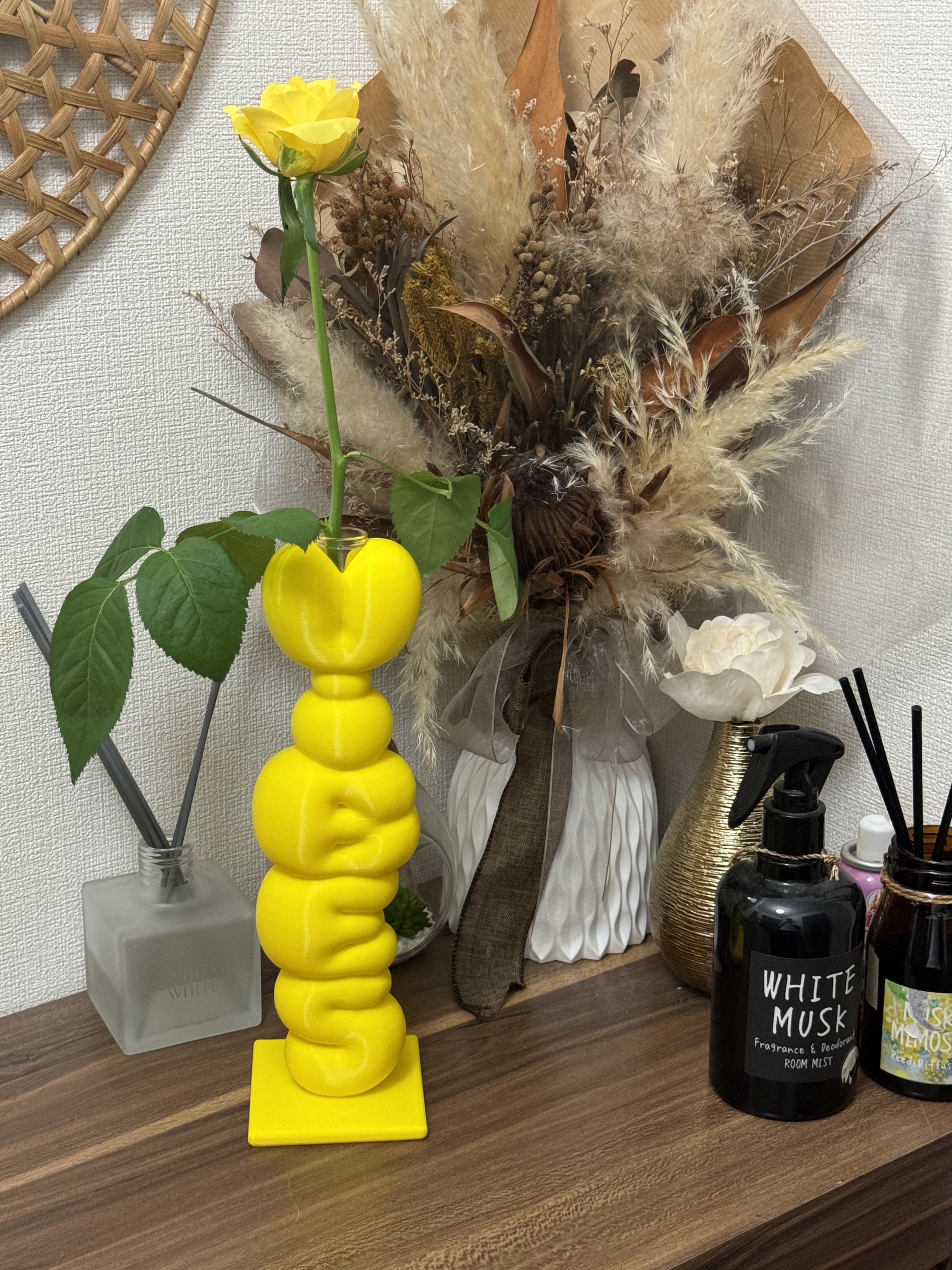 vibes_Vase_01 3d model