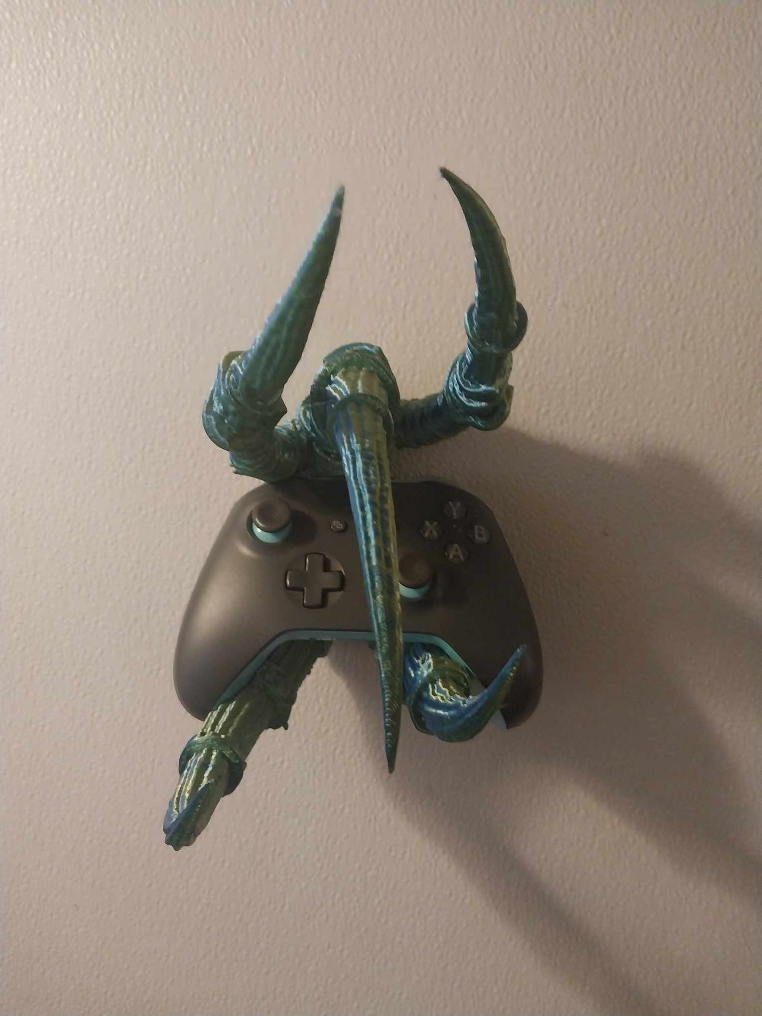 Talon.C.Holder.H.P.wall.mount.Xbox.stl 3d model