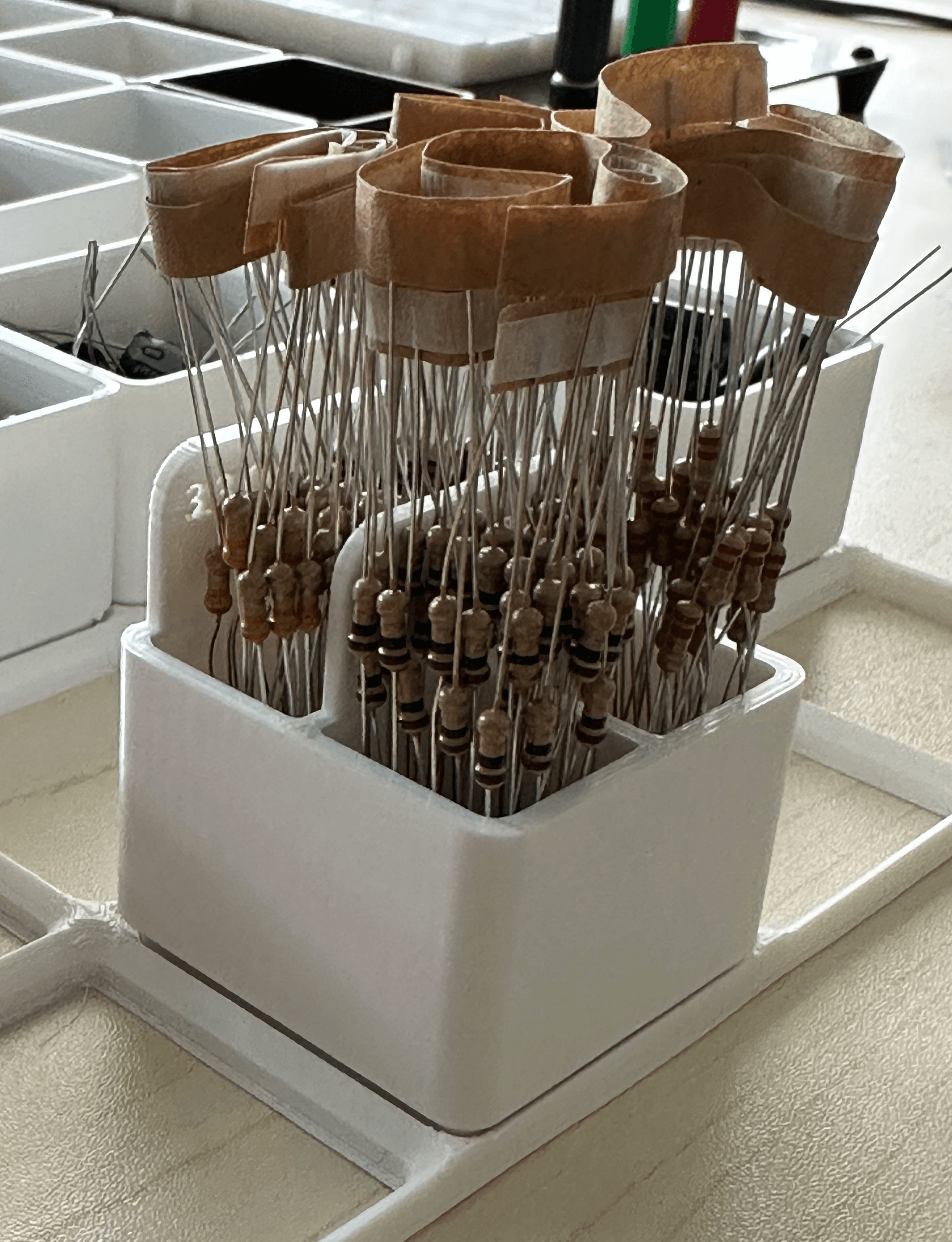 Gridfinity - Resistors - 1Ω, 2.2 Ω, 3.3 Ω, 10 Ω 3d model