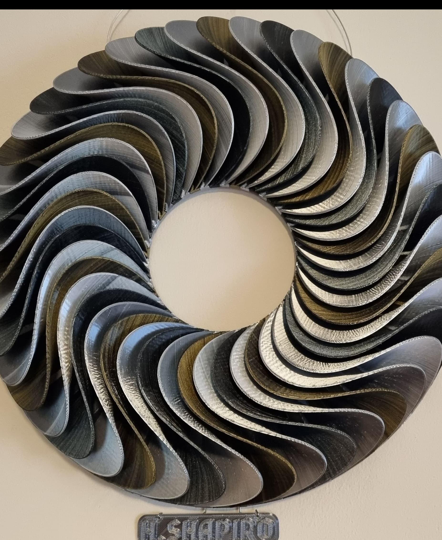 I printed it at 50% scale using three different silk dual color filaments. Had to make some adjustments to the screw holes in the base. Used about 0.7kg filament and M2 screws.