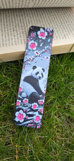 Pink Panda 3D Printed Bookmark – HueForge Multi-Color Design 3d model