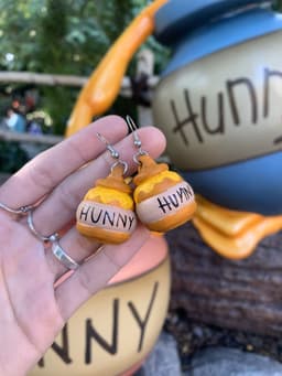 Pooh Honey Pot Earings.stl 3d model