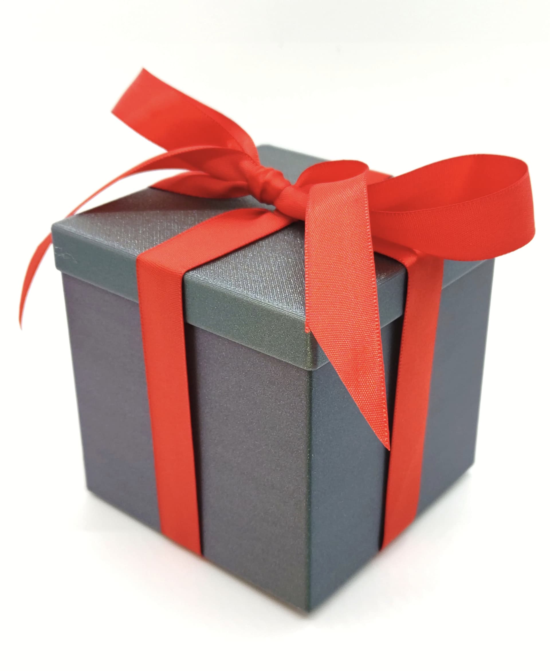 Ribbon Gift Box C Lite with ribbon loop and slot | Fits cash and various gifts | Christmas gift box - Great simple model with hook in the bottom to hold the ribbon in place. (I had to use the point of the scissors to push the ribbon through because my giant hand wouldn't fit in the box at 100%). Nice quick print perfect for holding a gift card or other small gift. Or print larger to hold anything you like! - 3d model