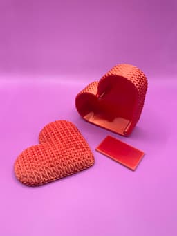 Knitted Heart Gift Box With Magnetic Lid 3d model