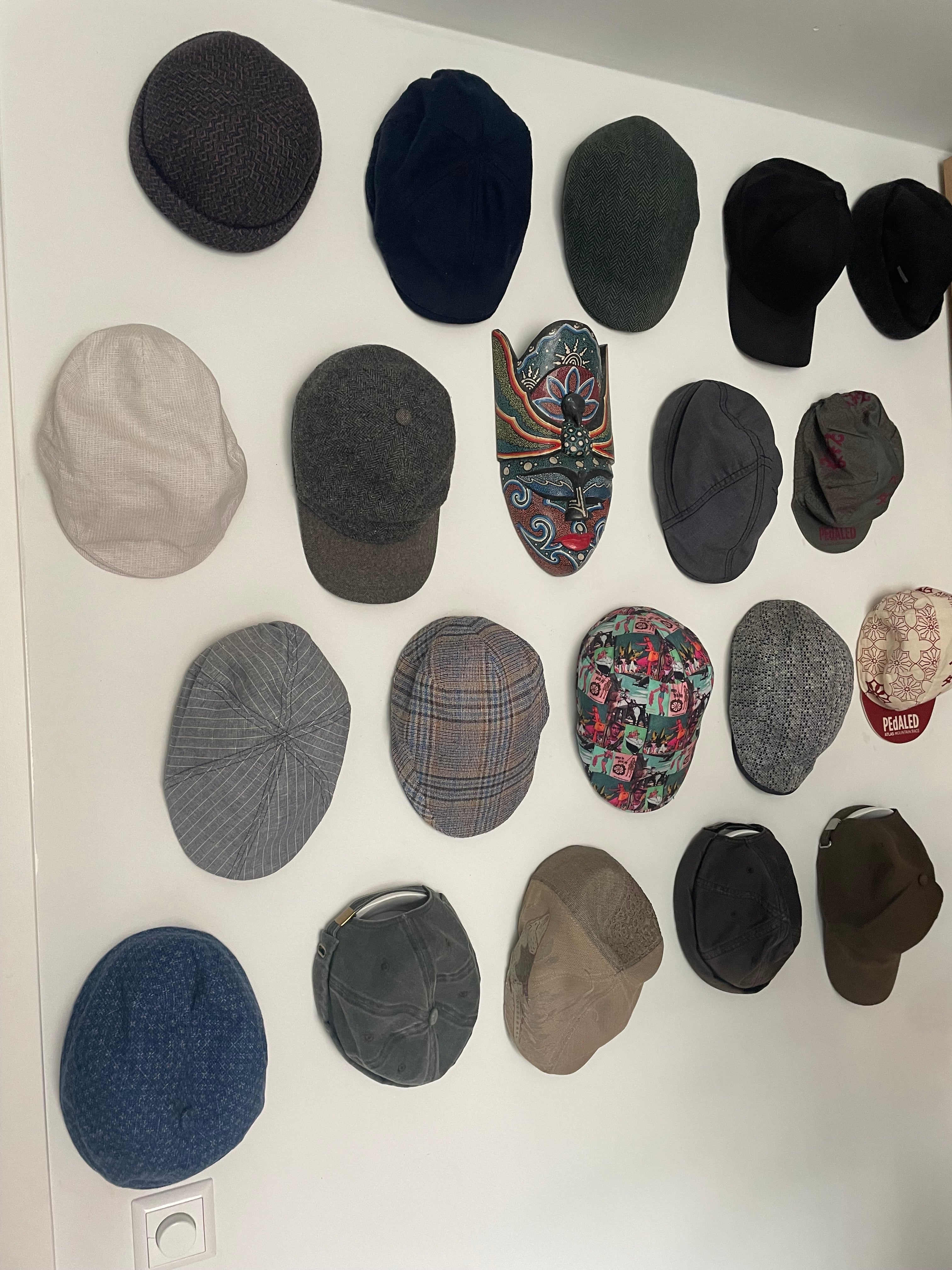 Minimal hat display hook 3d model