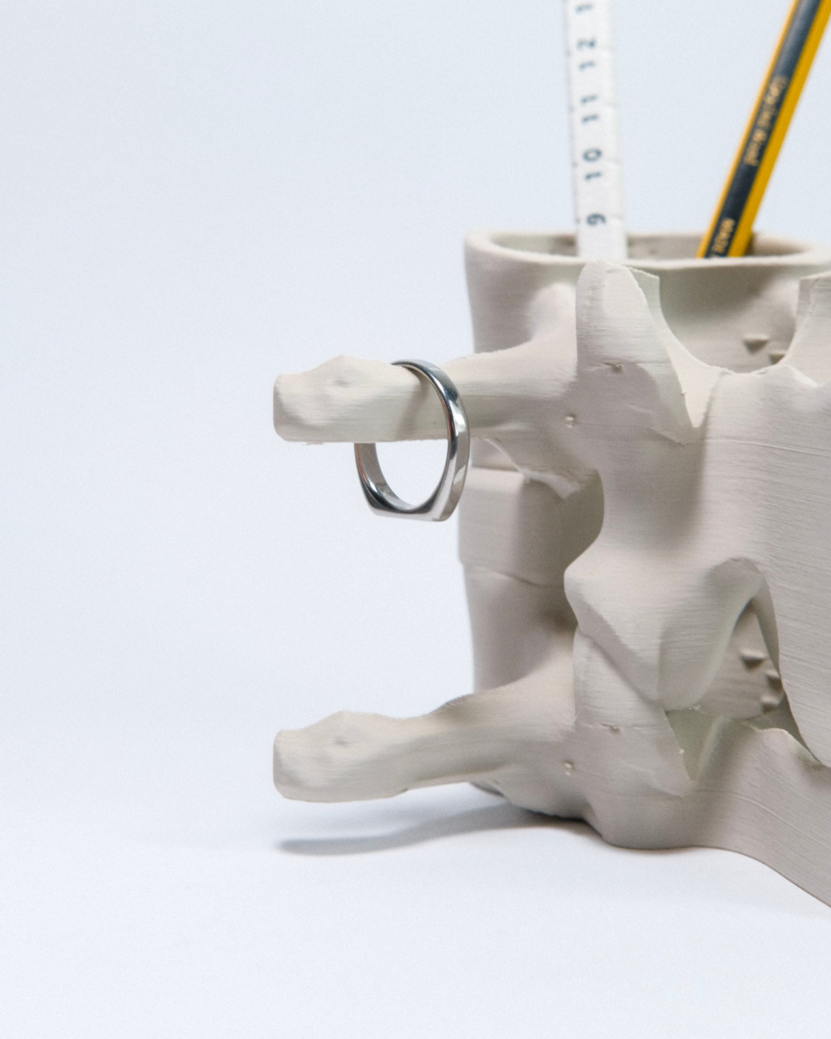 Vertebra - Pen Organizer 3d model