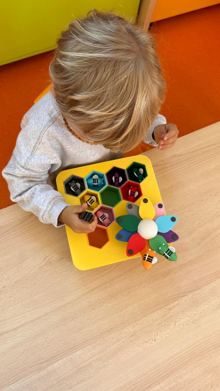 MAGNETIC BEES FOR KIDS 3d model