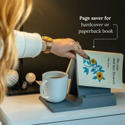 E reader charging stand 3d model