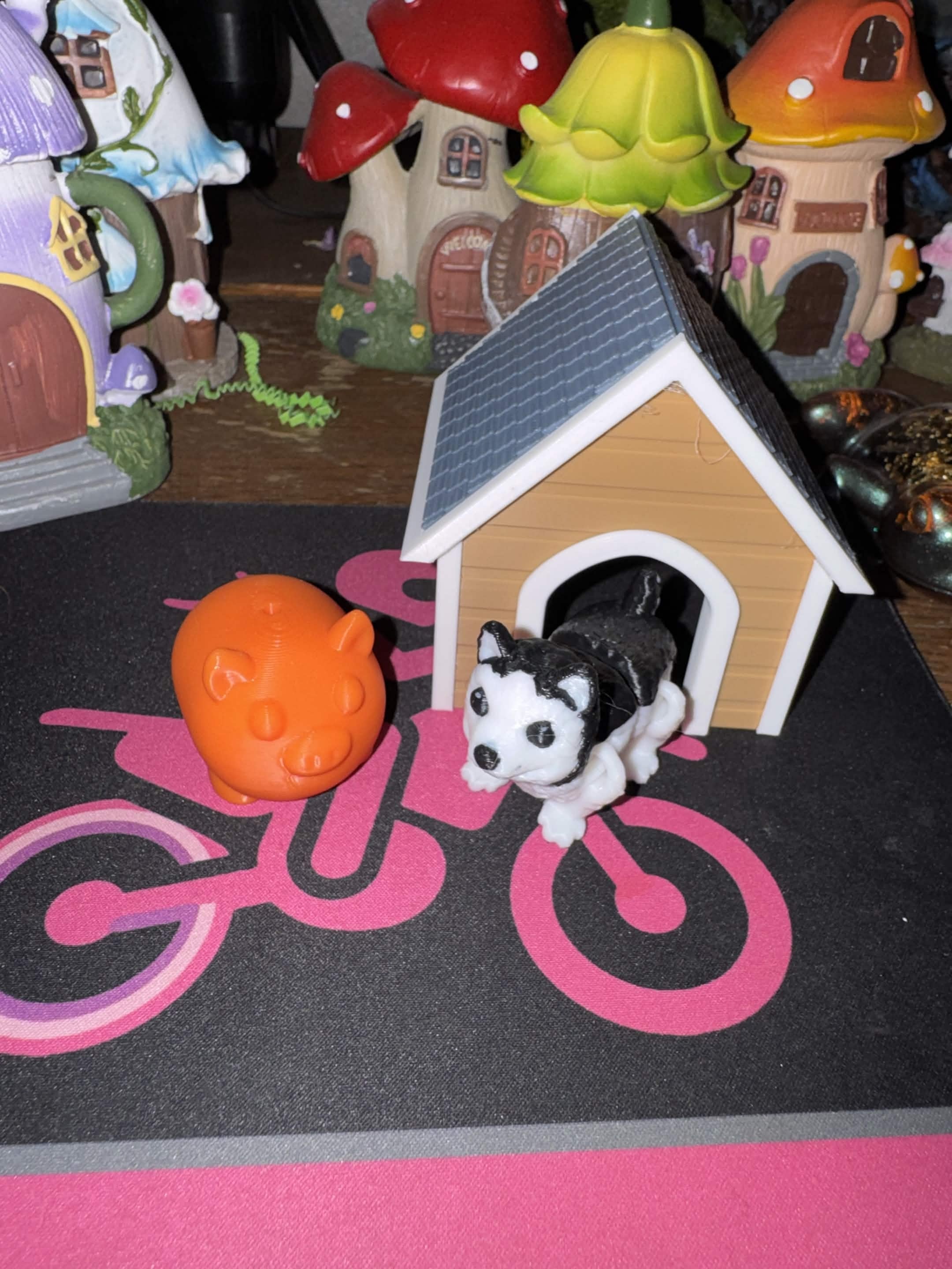 George is visiting his friend at his new house.