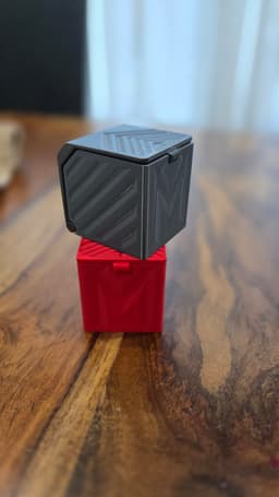 Free 10ml 2x2 Box – Print-in-Place Hinged Storage 3d model