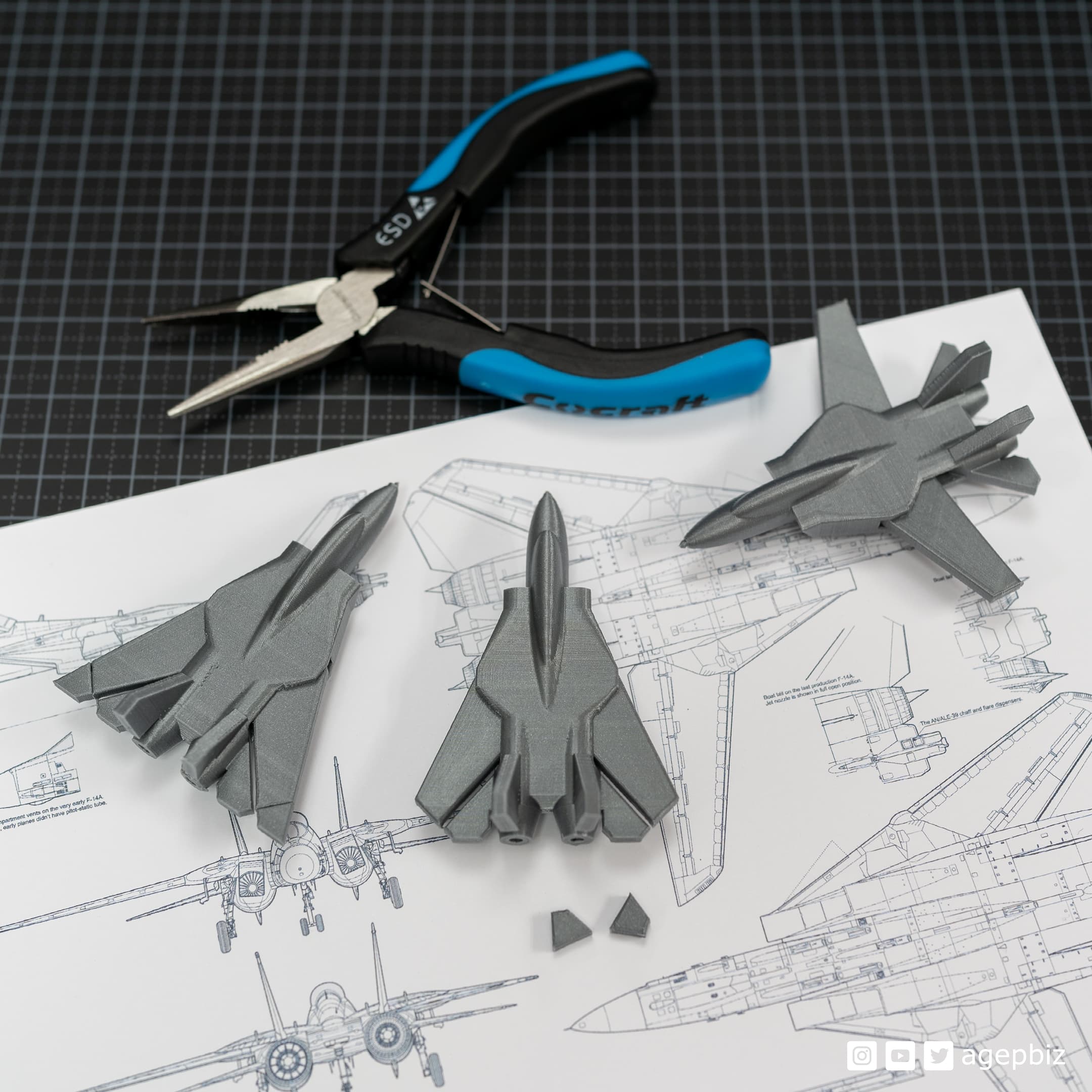 Print-in-place and articulated F14 Jet Fighter with Improved Wingdesign 3d model