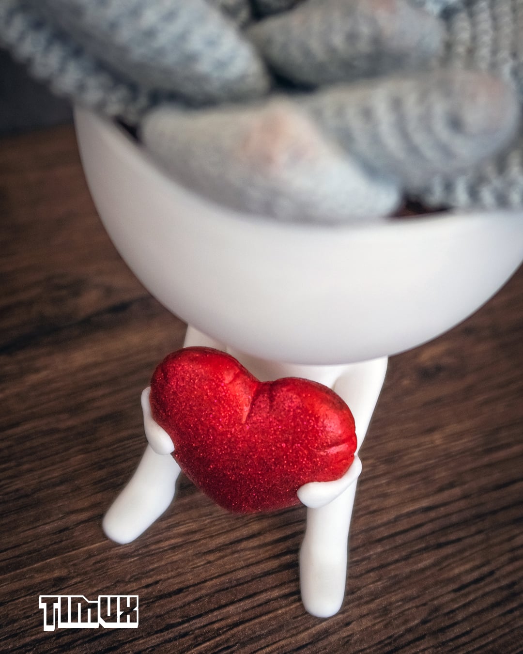 ROBERT PLANT WITH A HEART BALLOON 3d model
