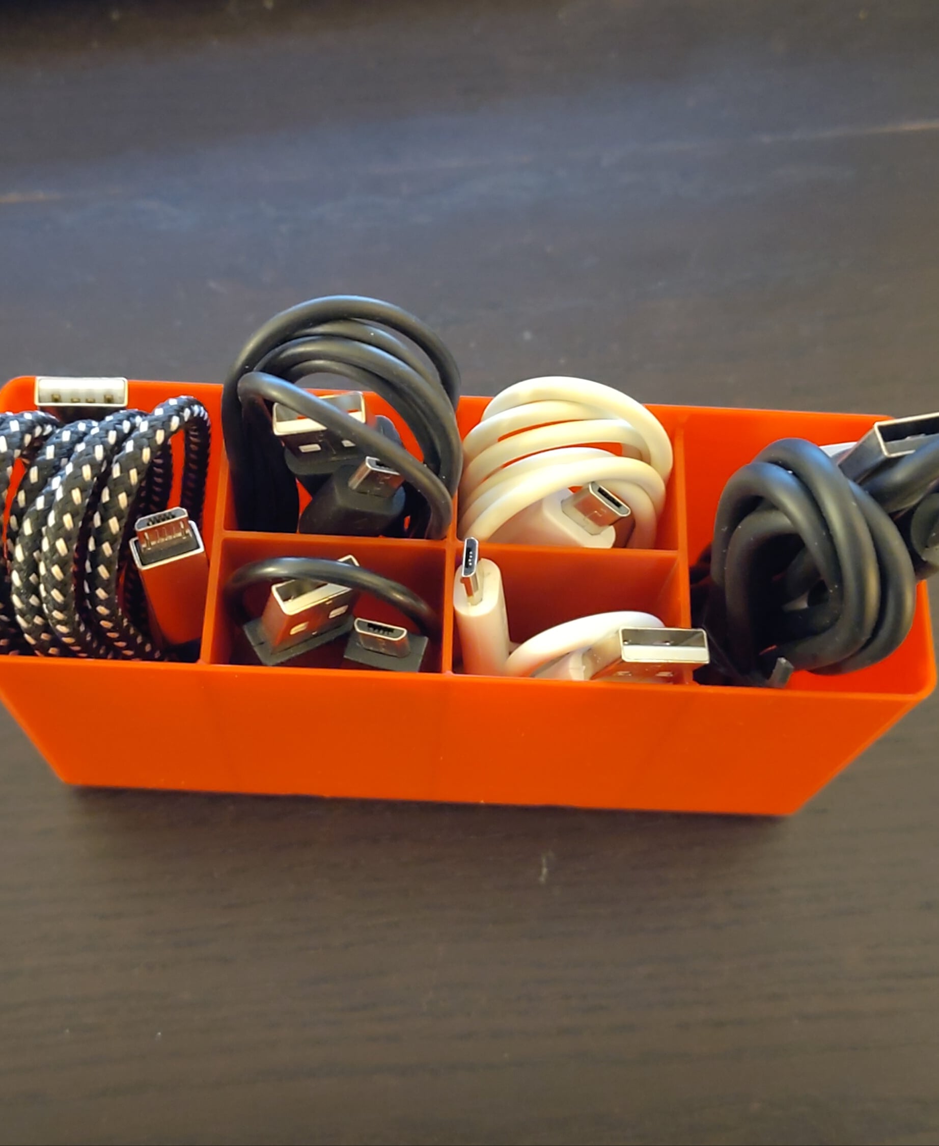Gridfinity 6 Compartment USB Cable Bin (hollow bottom for space) 3d model