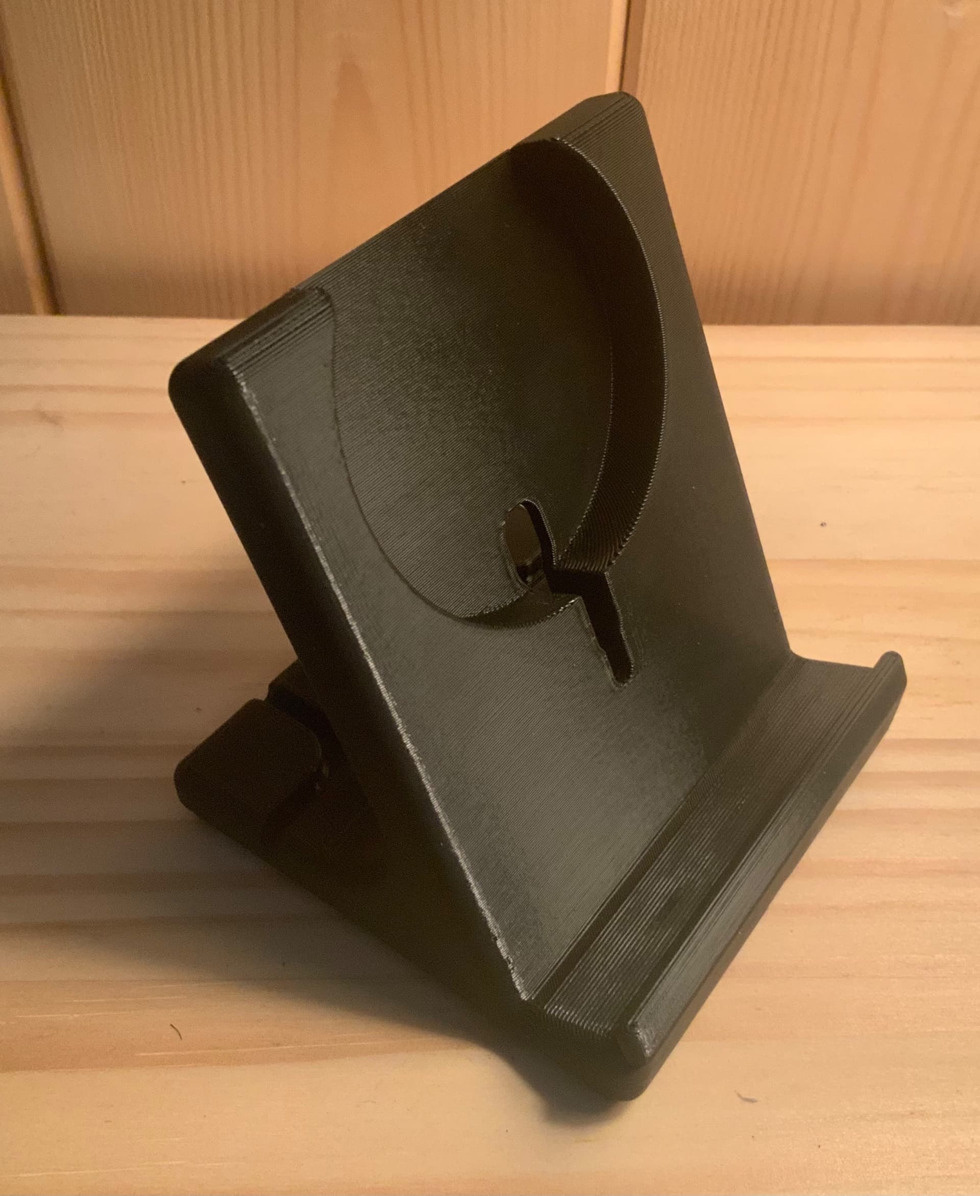 Did not check whether my wireless charger was compatible 😅