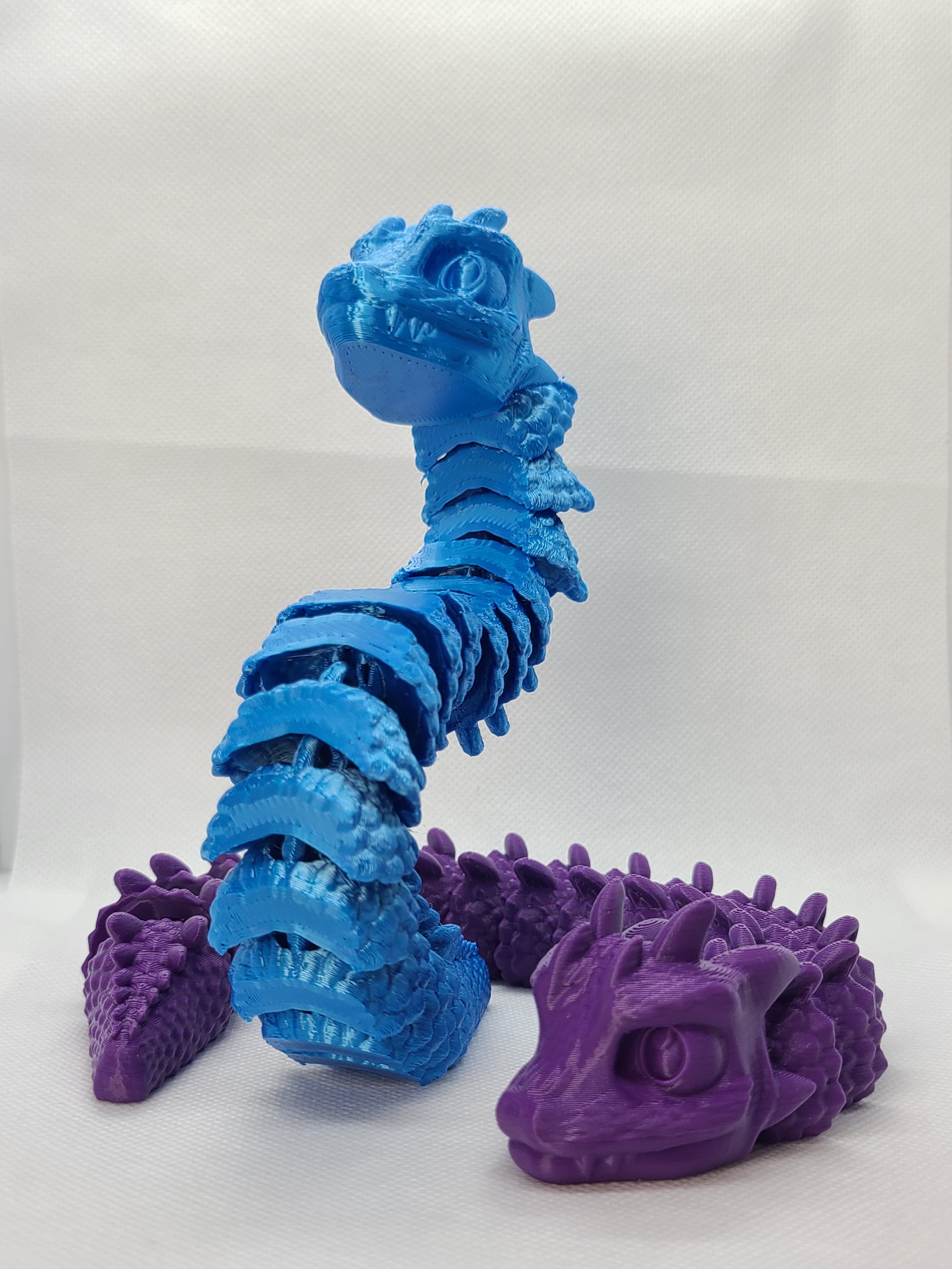 Baby Basilisk (Long) - Articulated Snap-Flex Fidget 3d model