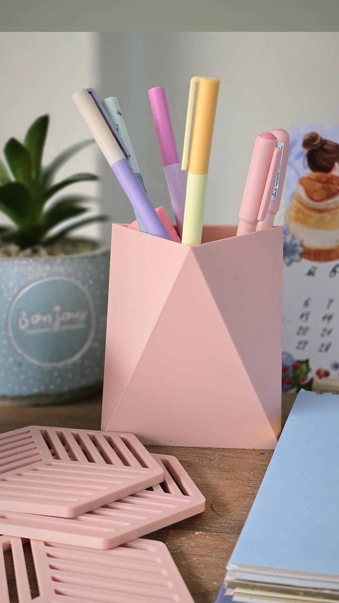 Penelope Pencil Holder 3d model