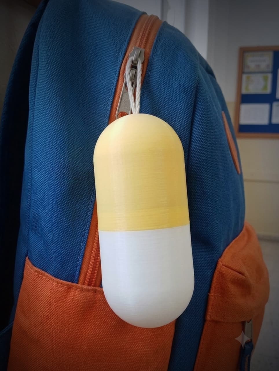 Capsule Shaped Container Medium Size 3d model
