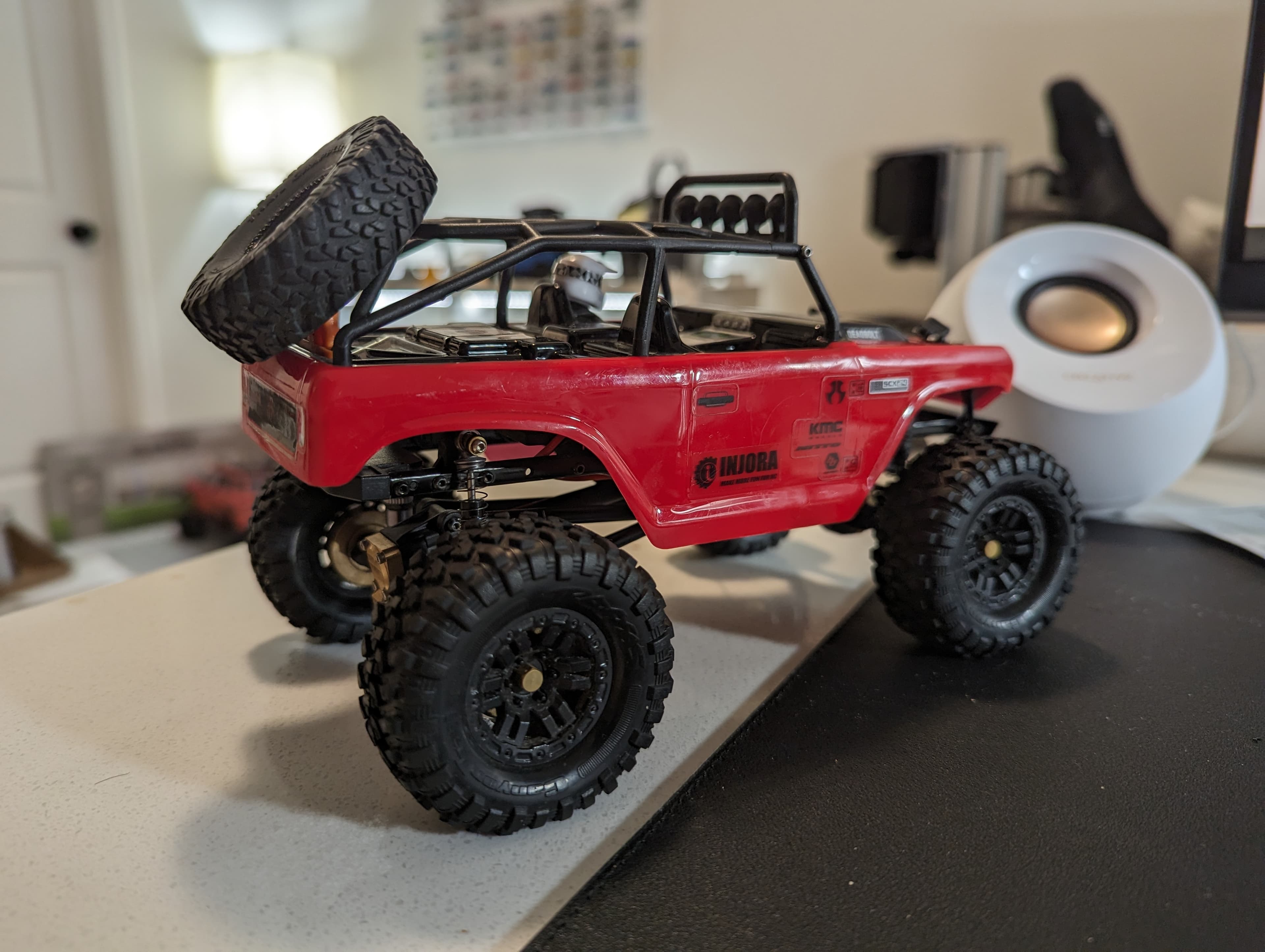 SCX24 Spare Tire Mount for Deadbolt 3d model